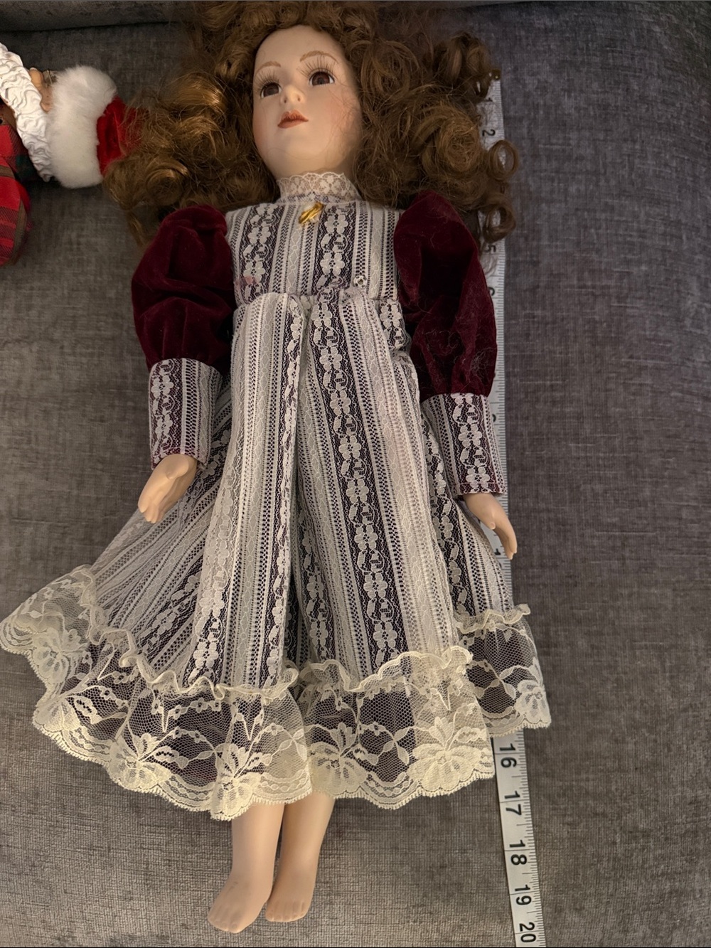 Vintage Porcelain Doll Limited Edition #723/3500 Victorian Lace Dress Red Velvet - Picture 9 of 9